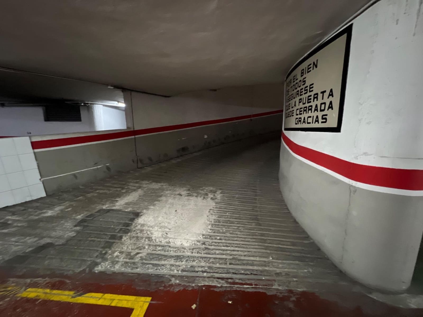 Garasje til salgs i Alicante by - € 17 900 (Ref: 9403293)