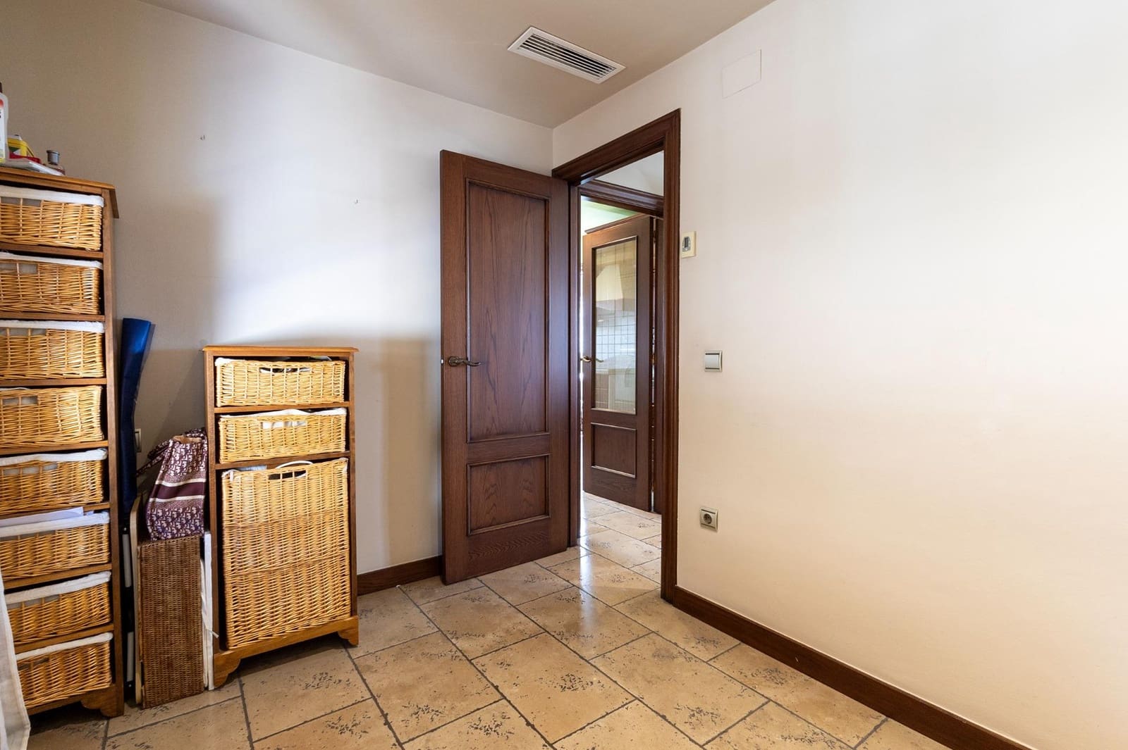 4 sypialnia Willa na sprzedaż w Petrel / Petrer z basenem - 430 000 € (Ref: 9403294)