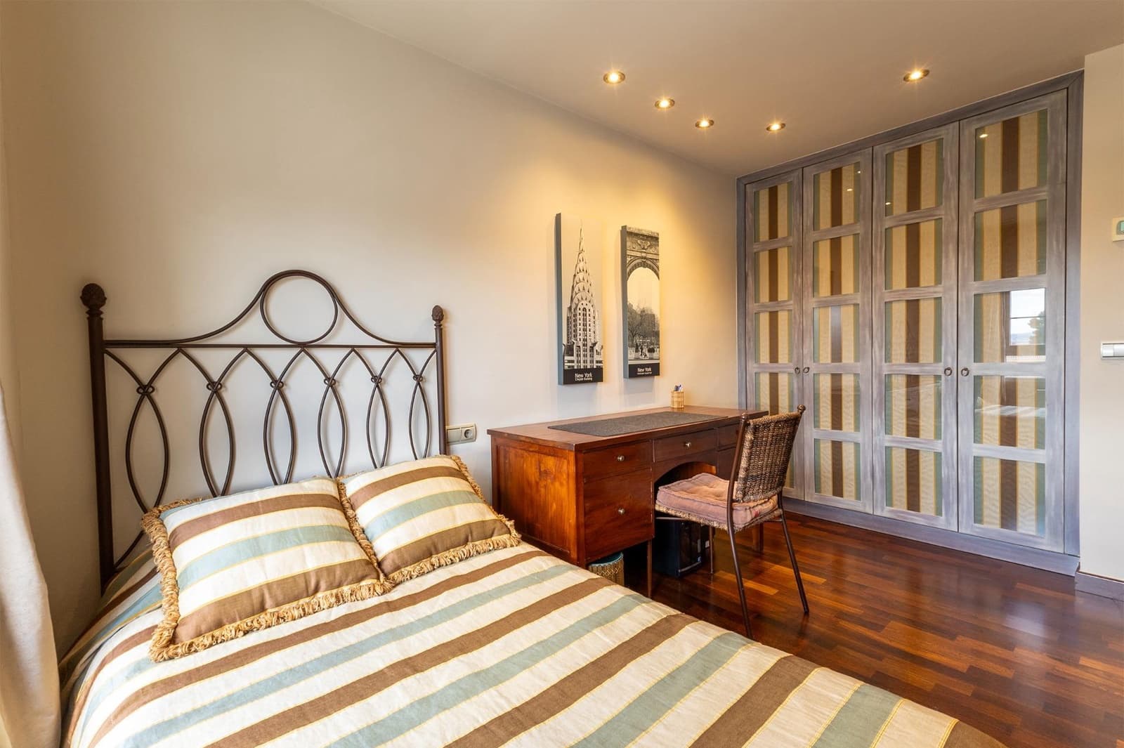 4 sypialnia Willa na sprzedaż w Petrel / Petrer z basenem - 430 000 € (Ref: 9403294)