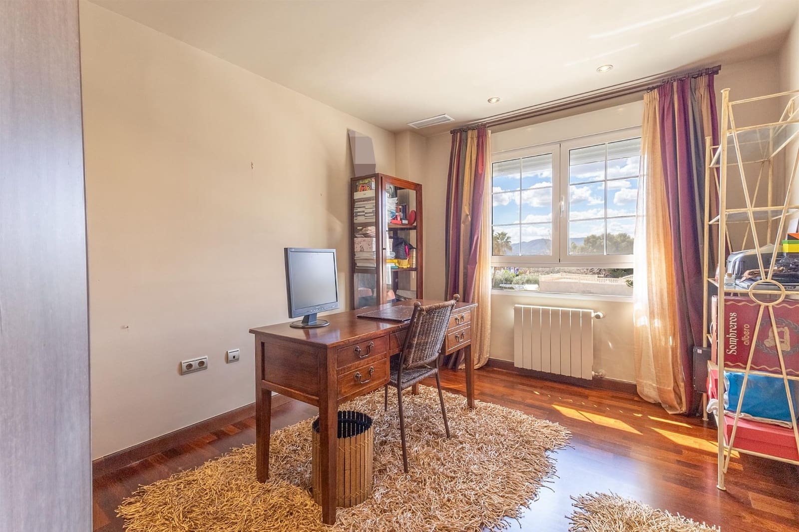 4 sypialnia Willa na sprzedaż w Petrel / Petrer z basenem - 430 000 € (Ref: 9403294)