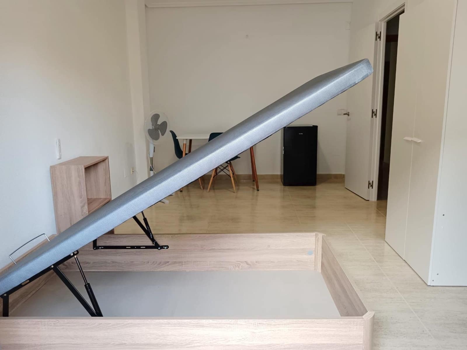 4 makuuhuone Huoneisto vuokrattavana paikassa Orihuela - 325 € (Ref: 9420003)