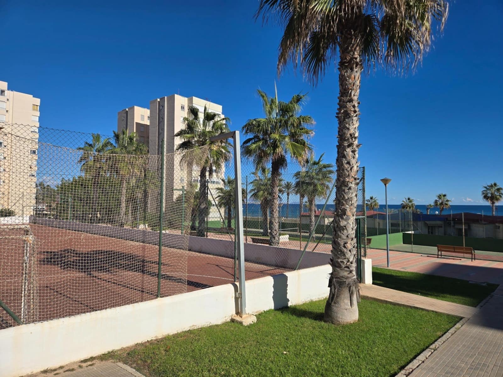 3 sypialnia Mieszkanie na sprzedaż w Miasto Alicante / Alacant z basenem - 375 000 € (Ref: 9427444)