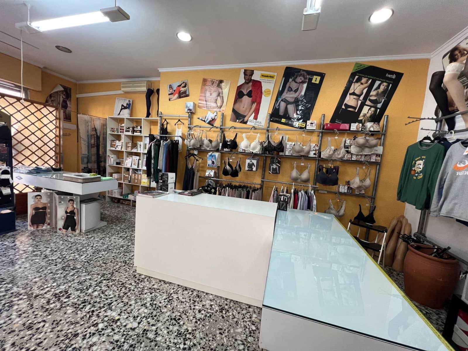 Commercieel te koop in Elda - € 81.000 (Ref: 9468583)