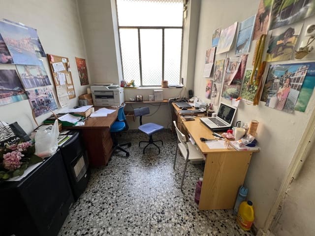 Commercieel te koop in Elda - € 81.000 (Ref: 9468583)