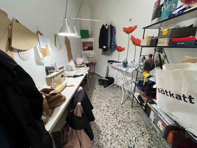 Commercieel te koop in Elda - € 81.000 (Ref: 9468583)