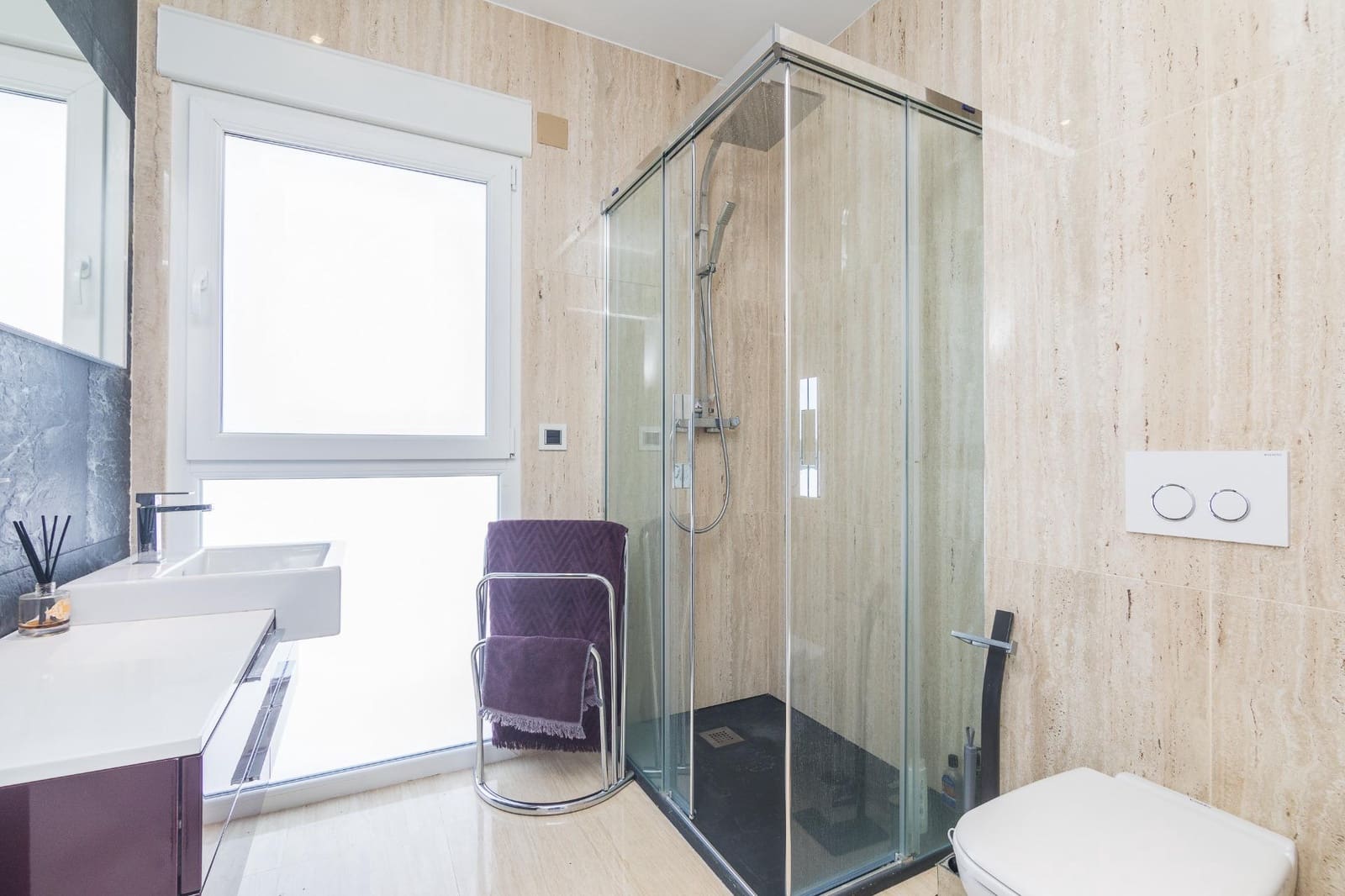 4 bedroom Villa for sale in Arenales del Sol with pool garage - € 1,700,000 (Ref: 9468589)