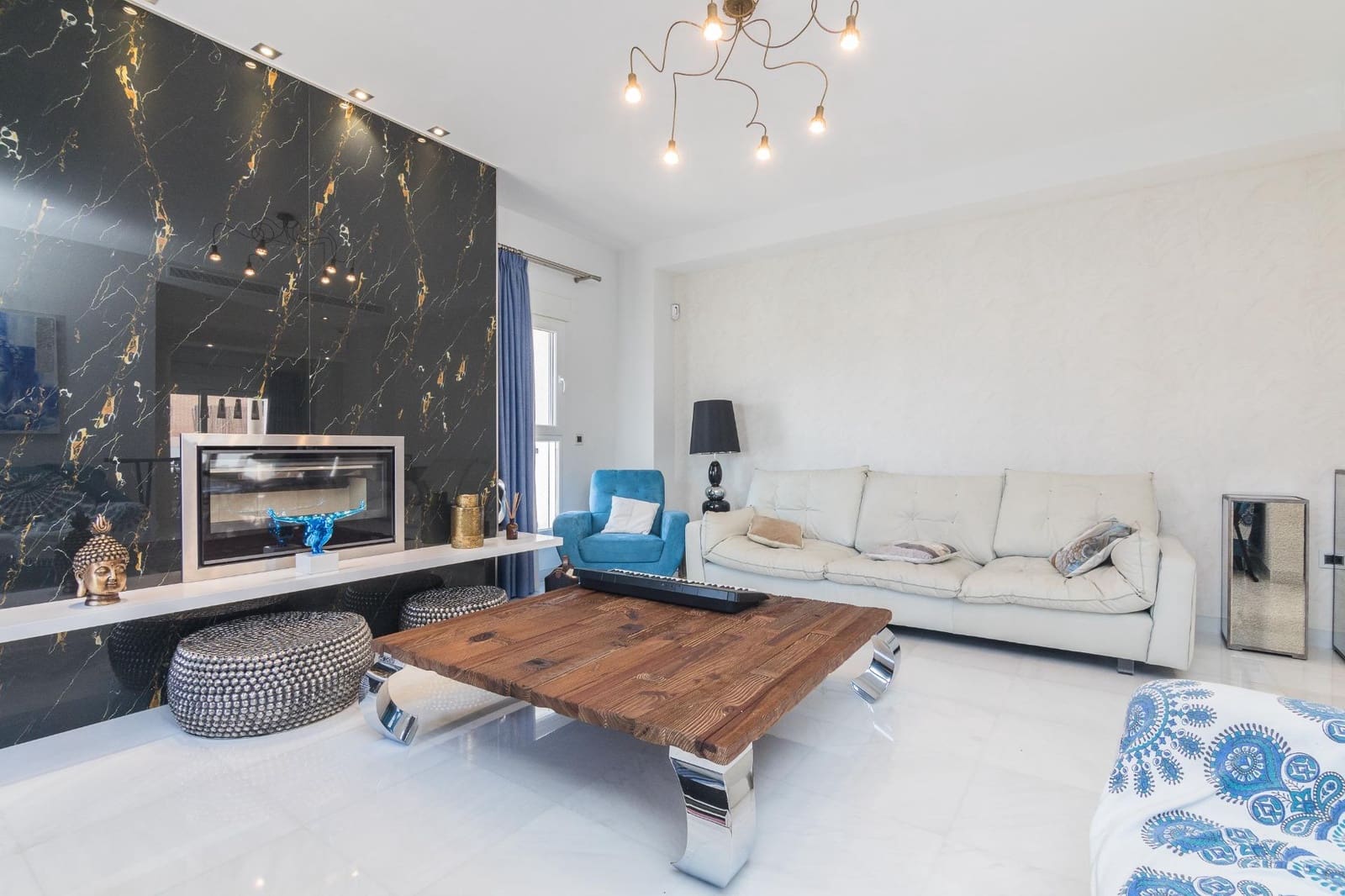 4 bedroom Villa for sale in Arenales del Sol with pool garage - € 1,700,000 (Ref: 9468589)