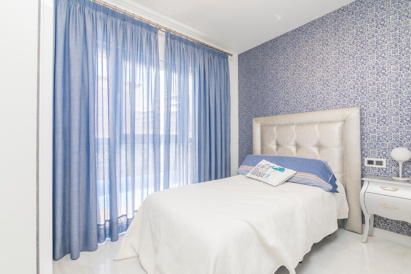 4 bedroom Villa for sale in Arenales del Sol with pool garage - € 1,700,000 (Ref: 9468589)