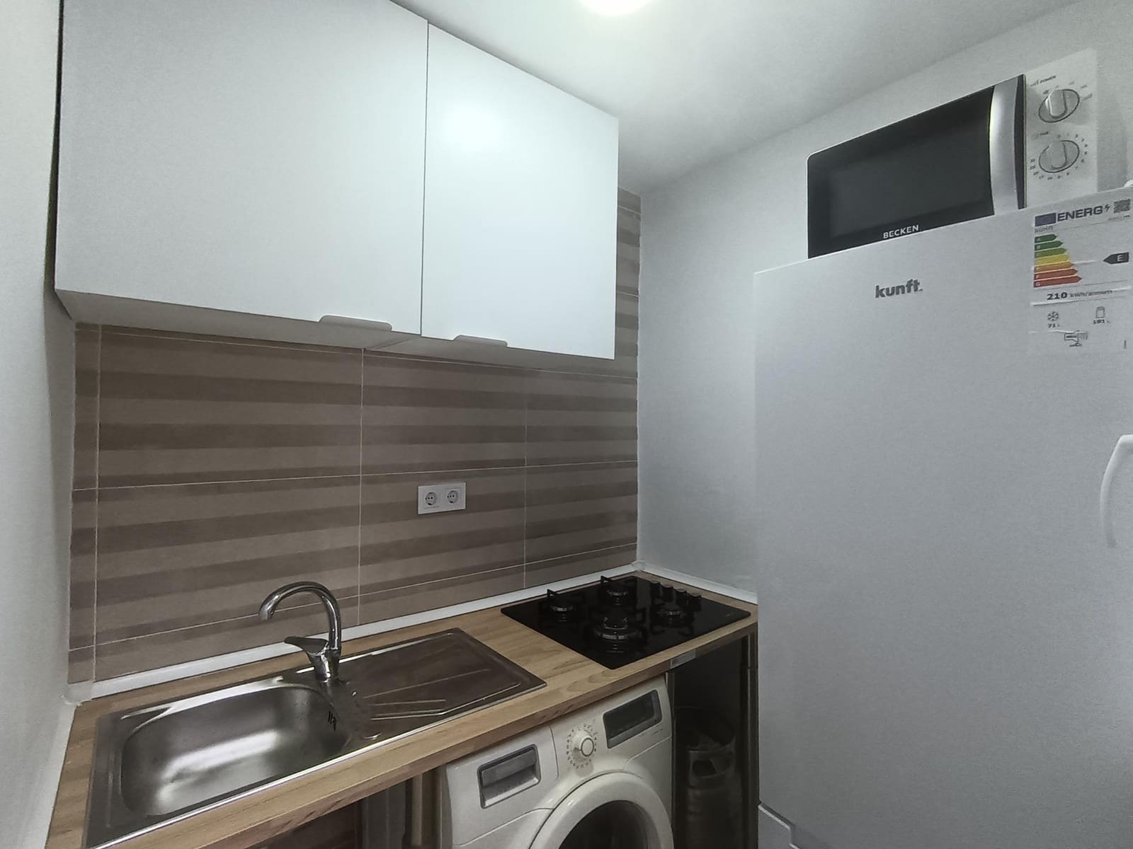 3 bedroom Flat for rent in Alicante / Alacant city - € 300 (Ref: 9485360)