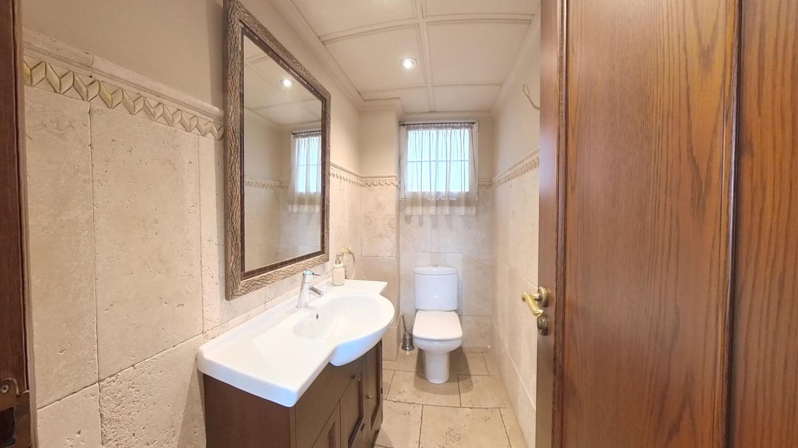 4 bedroom Villa for sale in Petrel / Petrer with pool - € 430,000 (Ref: 9502619)