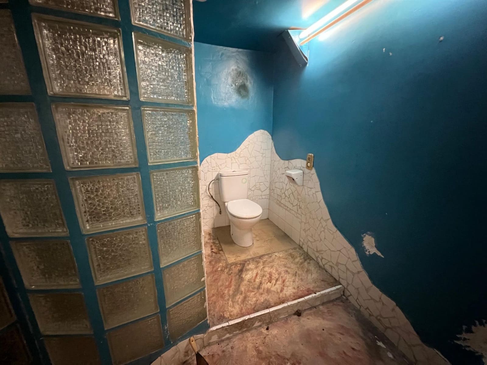 Commercieel te koop in Elda - € 81.000 (Ref: 9502621)