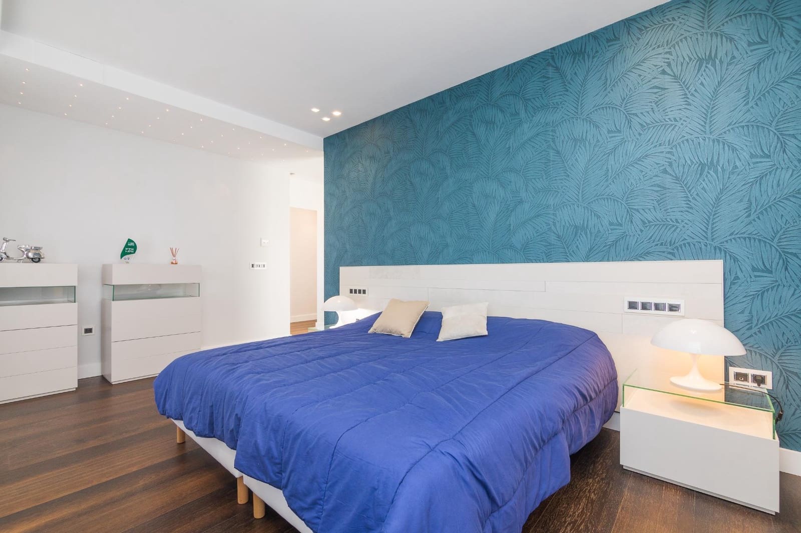 4 soveværelse Villa til salg i Arenales del Sol med swimmingpool garage - € 1.700.000 (Ref: 9502627)