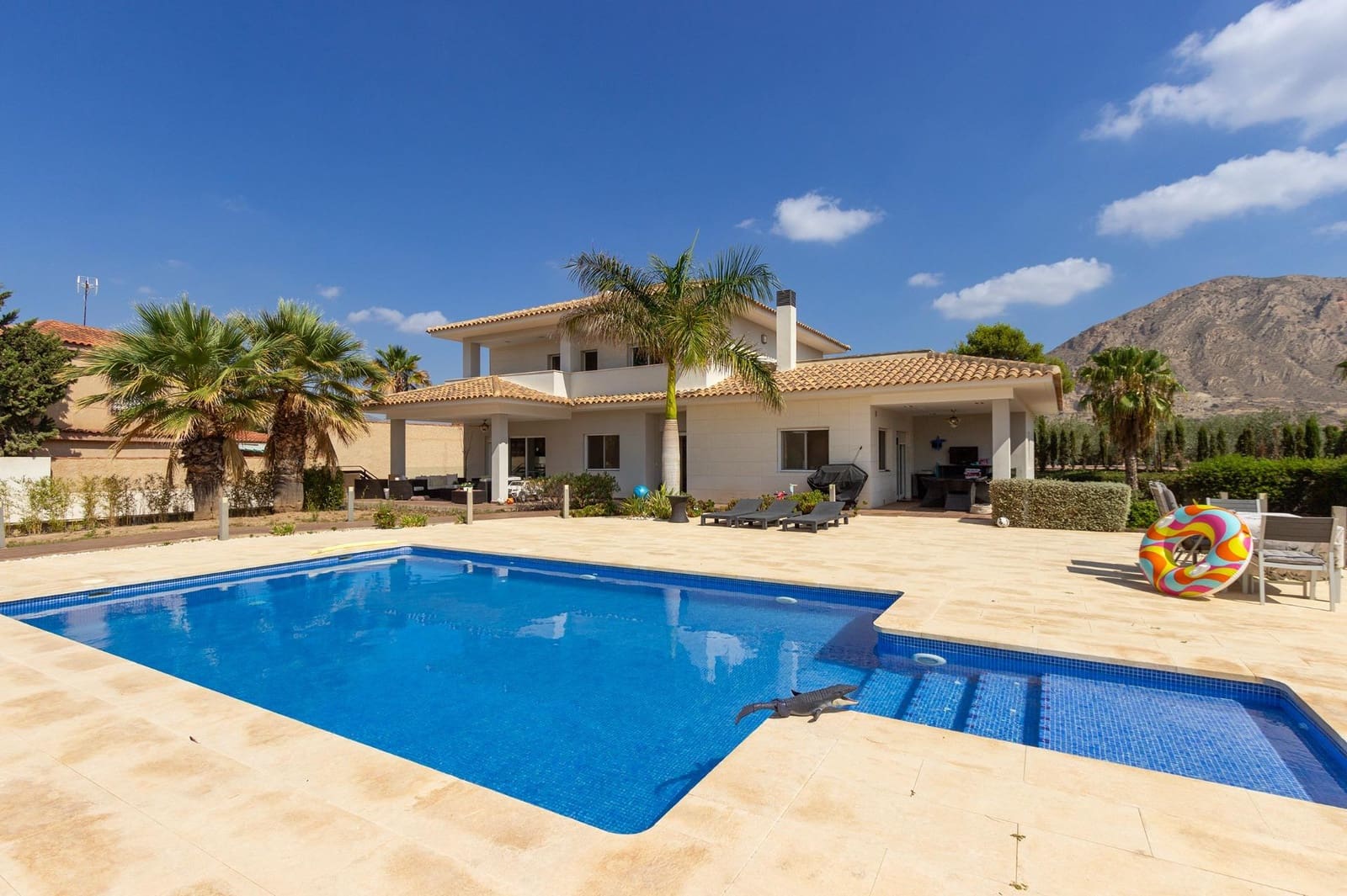 5 bedroom Villa for sale in Rebolledo with pool garage - € 795,000 (Ref: 9502632)