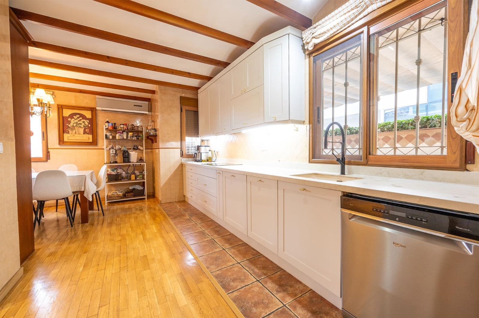 5 soveværelse Villa til salg i Alicante by med swimmingpool garage - € 1.295.000 (Ref: 9502634)