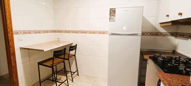 4 Zimmer Apartment zu vermieten in Orihuela - 300 € (Ref: 9502708)