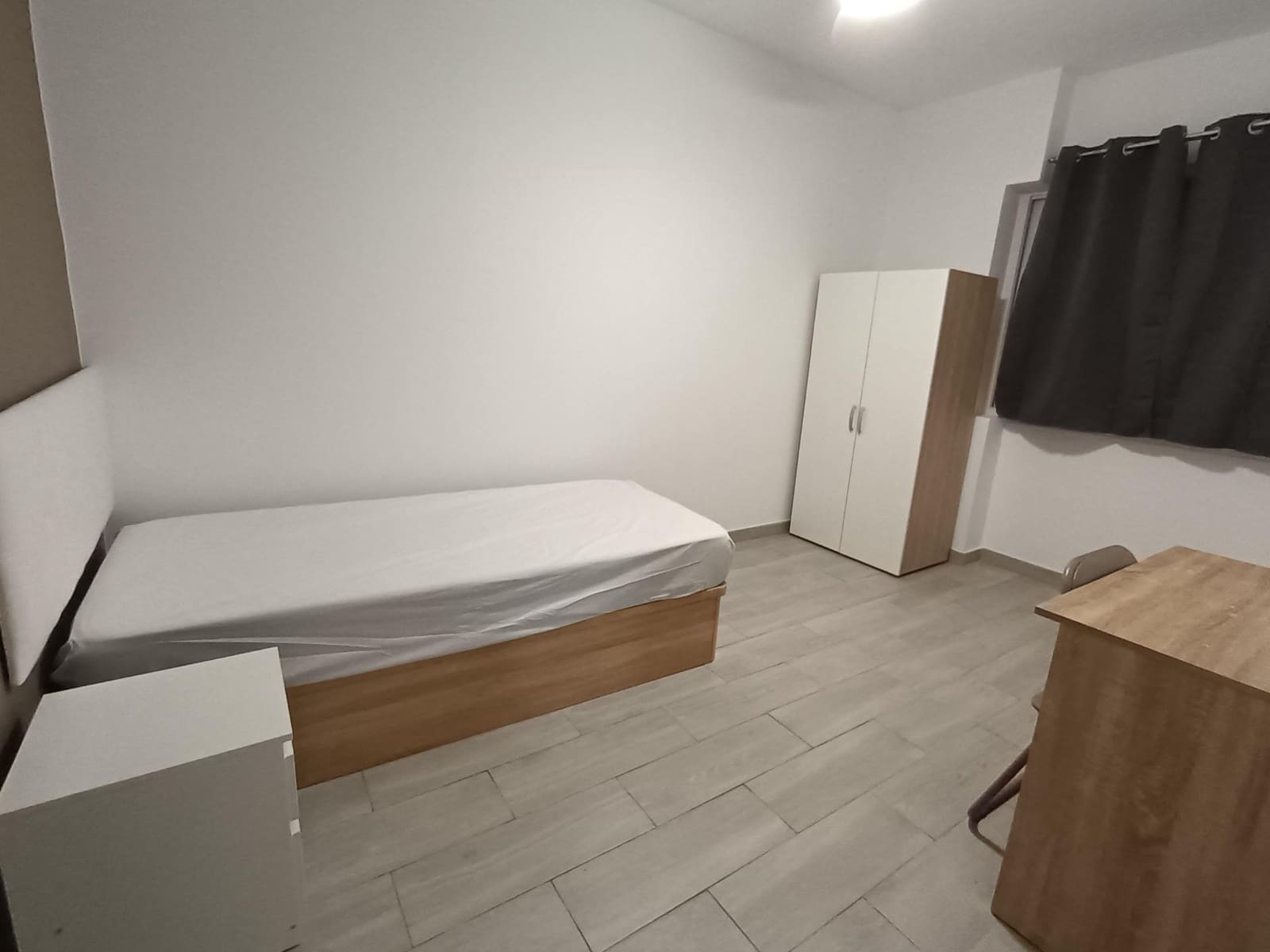 3 bedroom Apartment for rent in Alicante / Alacant city - € 300 (Ref: 9502709)