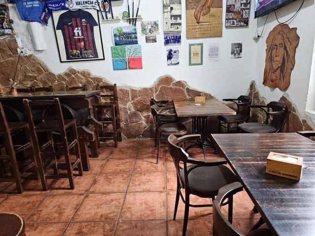 3 bedroom Restaurant/Bar for sale in Elda - € 149,500 (Ref: 9502711)