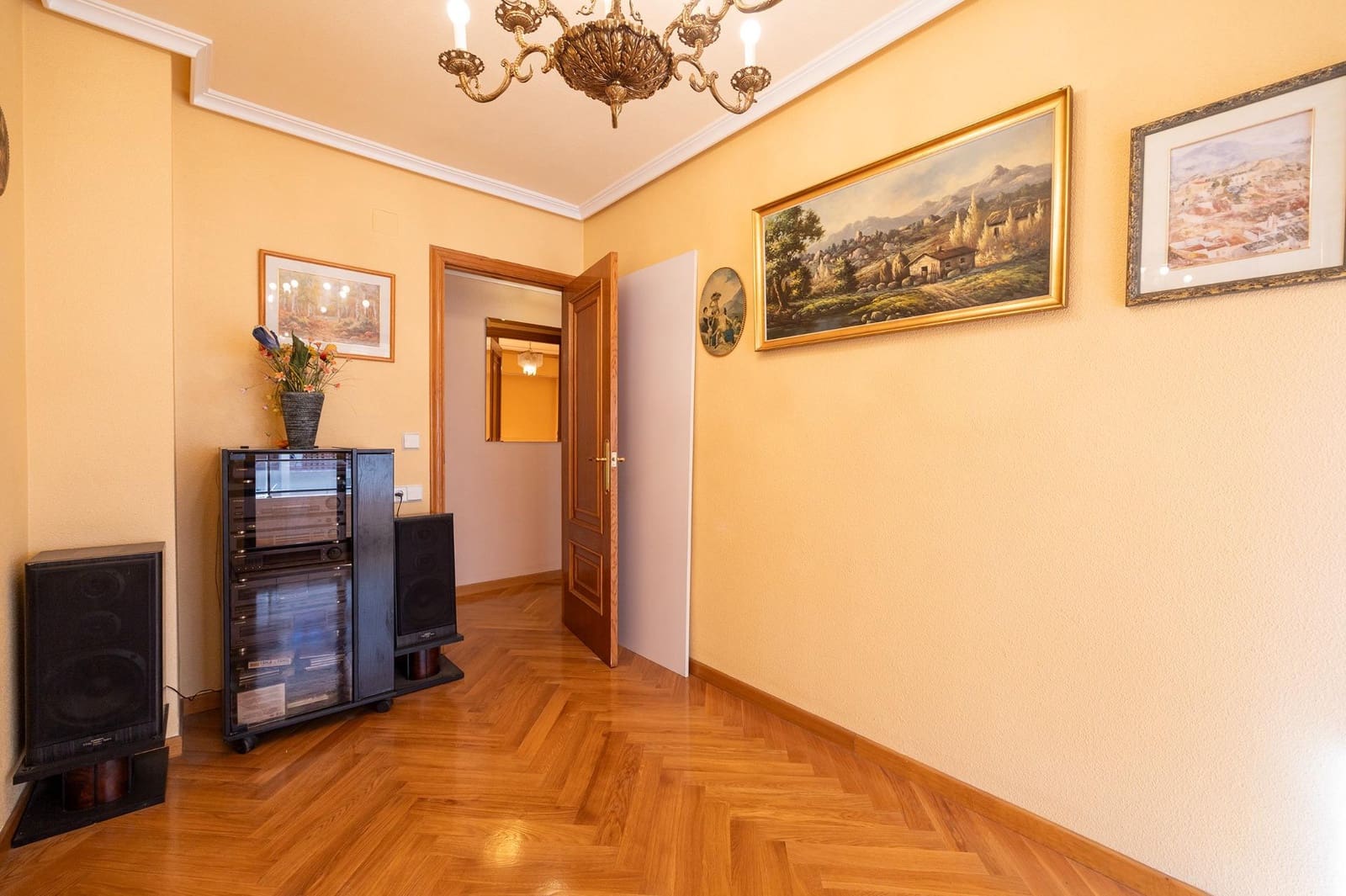 4 makuuhuone Asunto myytävänä paikassa Alicante kaupunki mukana 
autotalli - 425 000 € (Ref: 9504493)