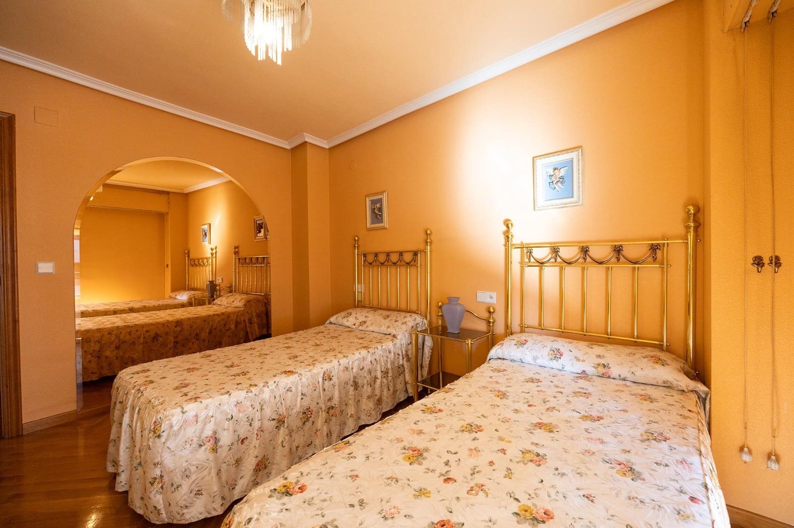 4 makuuhuone Asunto myytävänä paikassa Alicante kaupunki mukana 
autotalli - 425 000 € (Ref: 9504493)