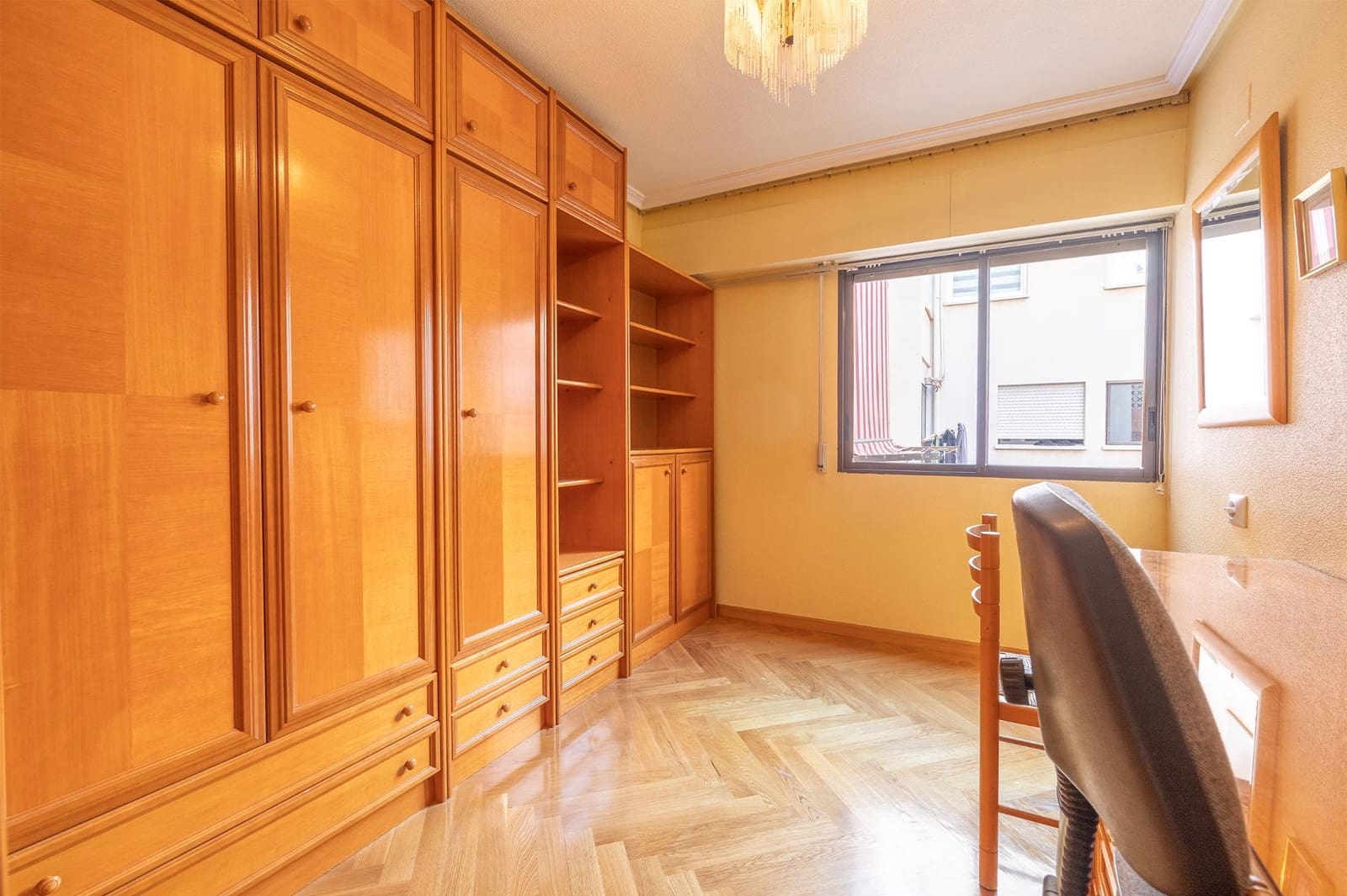 4 makuuhuone Asunto myytävänä paikassa Alicante kaupunki mukana 
autotalli - 425 000 € (Ref: 9504493)