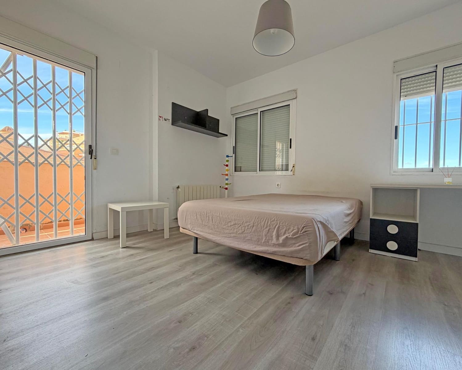 5 makuuhuone Huvila myytävänä paikassa Playa de San Juan mukana uima-altaan 
autotalli - 825 000 € (Ref: 9513602)