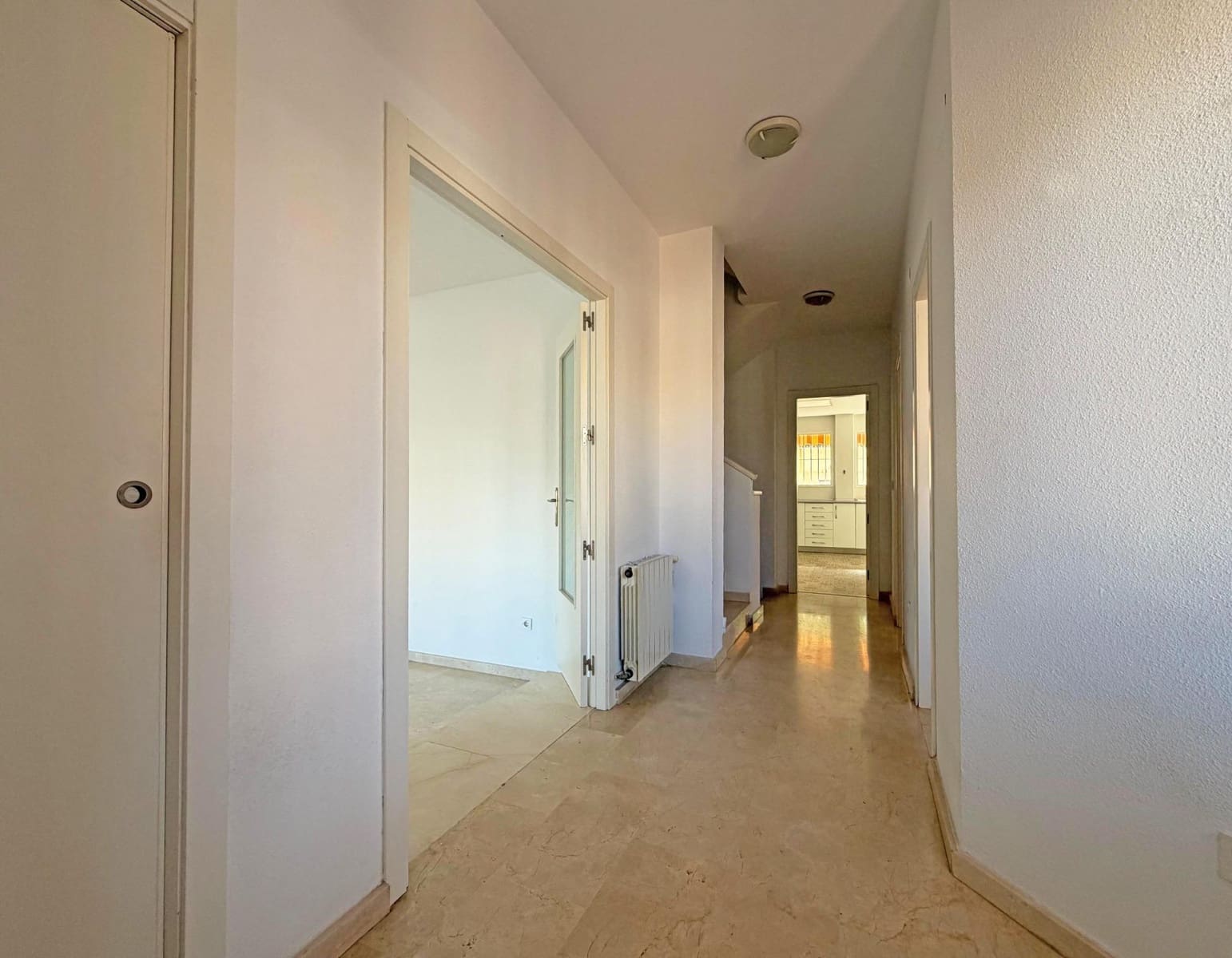 5 makuuhuone Huvila myytävänä paikassa Playa de San Juan mukana uima-altaan 
autotalli - 825 000 € (Ref: 9513602)