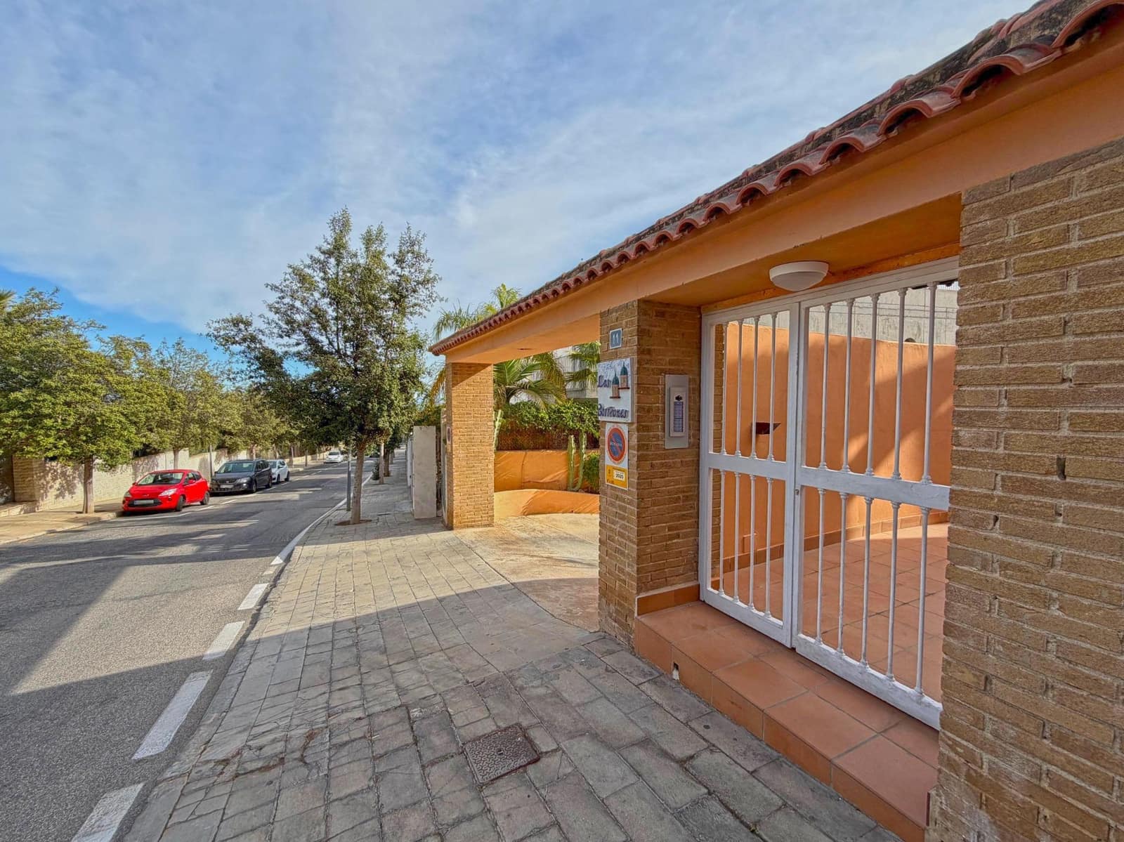 5 makuuhuone Huvila myytävänä paikassa Playa de San Juan mukana uima-altaan 
autotalli - 825 000 € (Ref: 9513602)