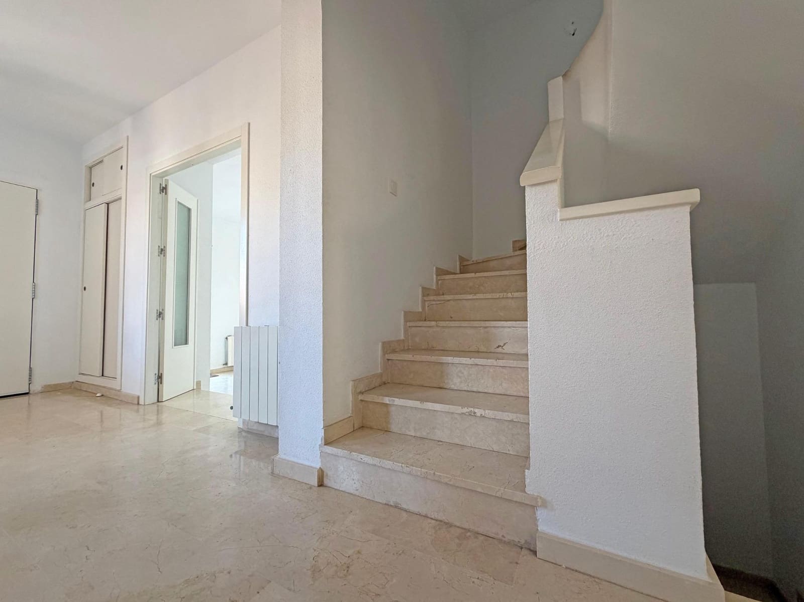 5 makuuhuone Huvila myytävänä paikassa Playa de San Juan mukana uima-altaan 
autotalli - 825 000 € (Ref: 9513602)