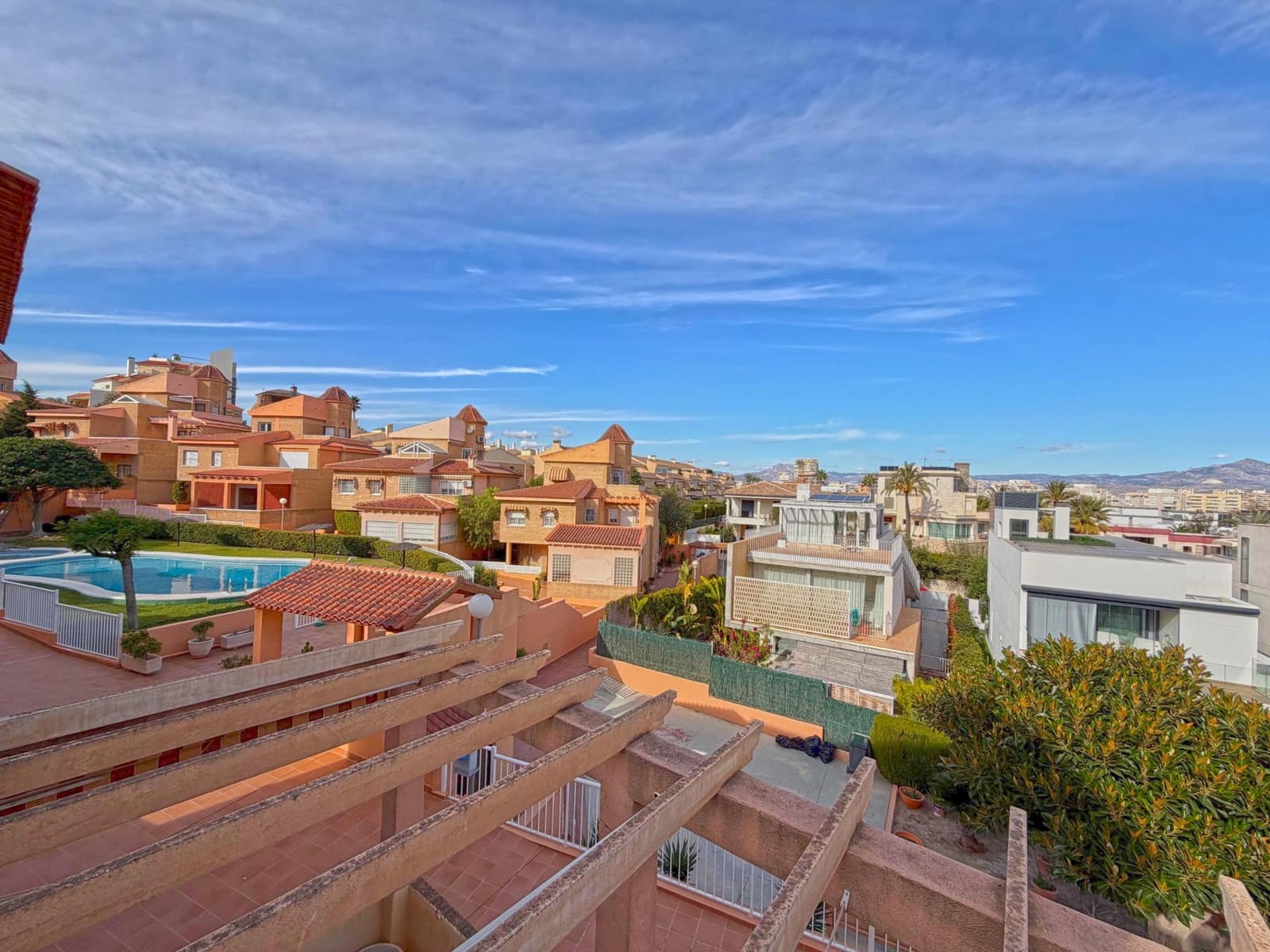 5 makuuhuone Huvila myytävänä paikassa Playa de San Juan mukana uima-altaan 
autotalli - 825 000 € (Ref: 9513602)