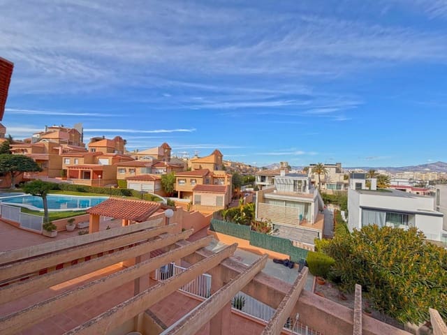 5 makuuhuone Huvila myytävänä paikassa Playa de San Juan, Alicante kaupunki mukana uima-altaan 
autotalli - 825 000 € (Ref: 9513602)