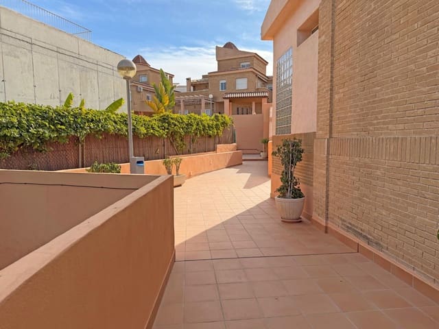 5 makuuhuone Huvila myytävänä paikassa Playa de San Juan, Alicante kaupunki mukana uima-altaan 
autotalli - 825 000 € (Ref: 9513602)