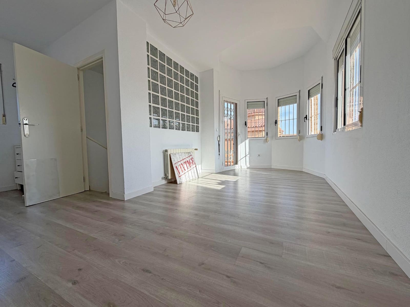 5 makuuhuone Huvila myytävänä paikassa Playa de San Juan mukana uima-altaan 
autotalli - 825 000 € (Ref: 9513602)