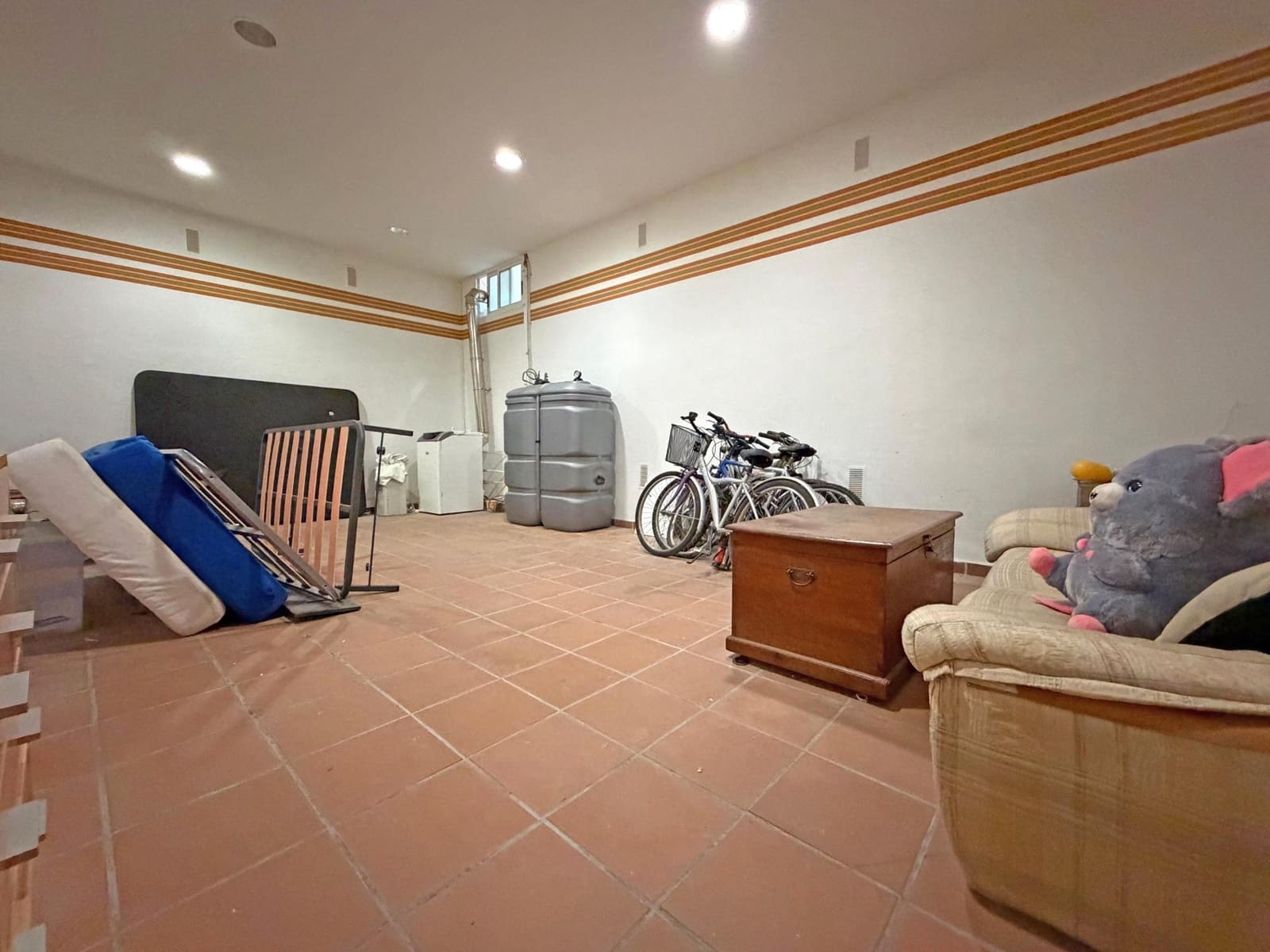 5 makuuhuone Huvila myytävänä paikassa Playa de San Juan mukana uima-altaan 
autotalli - 825 000 € (Ref: 9513602)