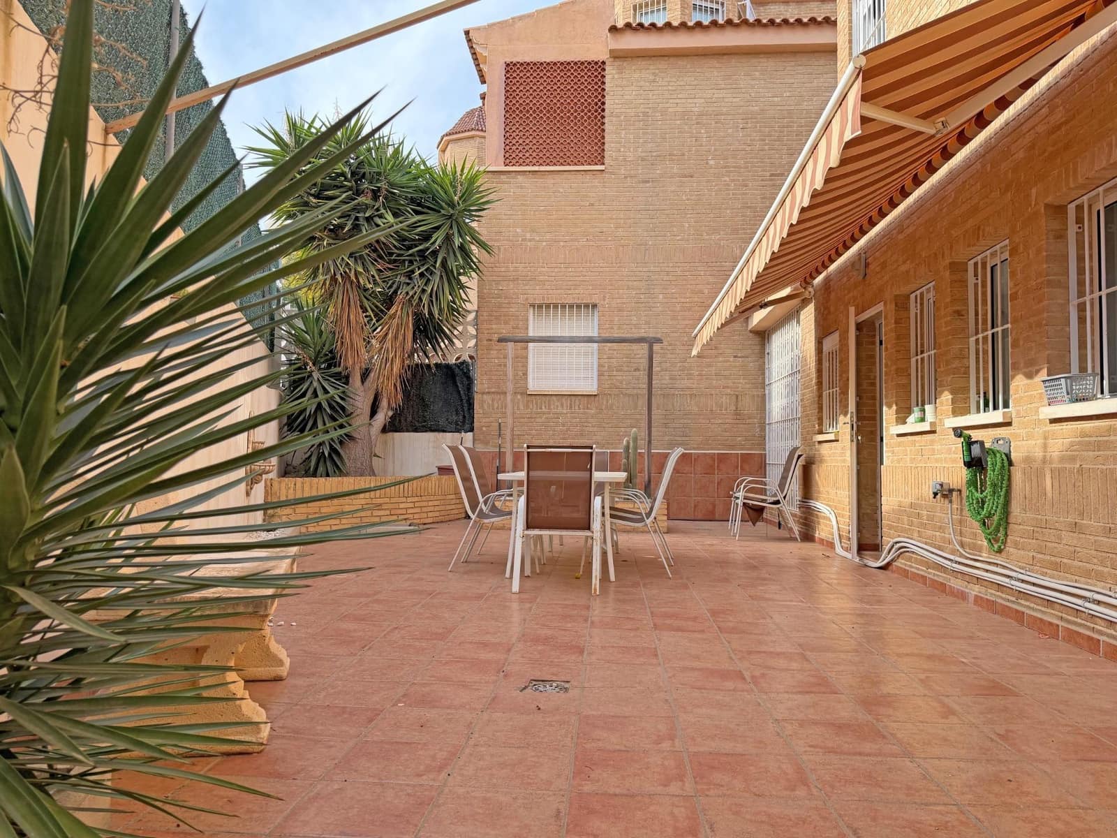 5 makuuhuone Huvila myytävänä paikassa Playa de San Juan mukana uima-altaan 
autotalli - 825 000 € (Ref: 9513602)