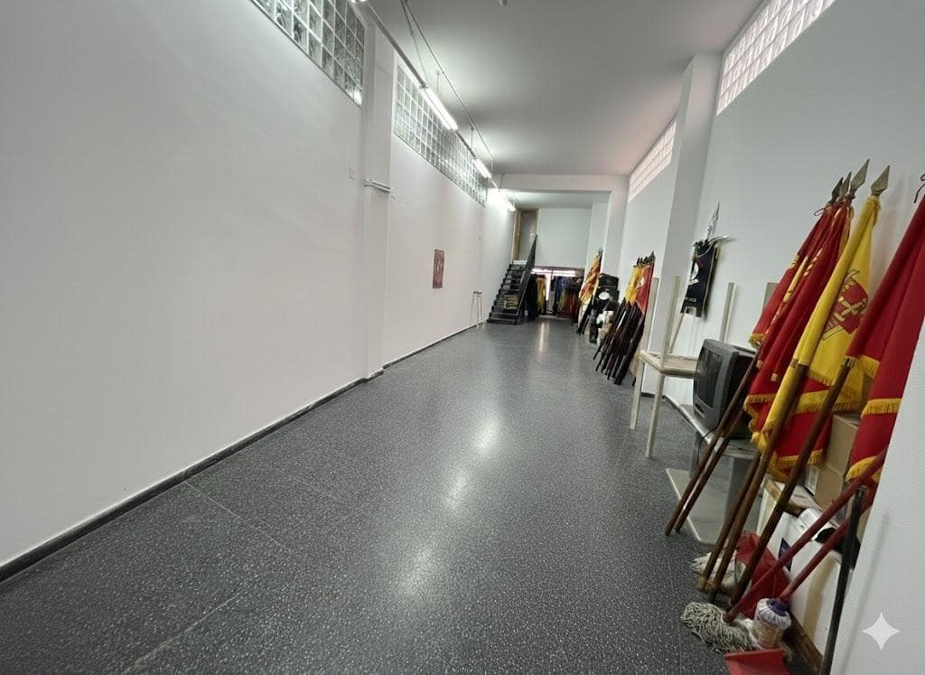 Commercieel te koop in Elda - € 135.000 (Ref: 9519218)