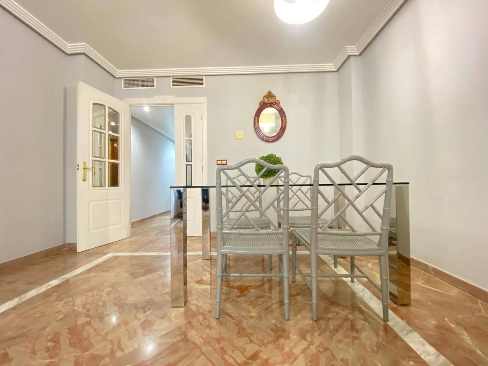 4 makuuhuone Asunto myytävänä paikassa Alicante kaupunki mukana 
autotalli - 350 000 € (Ref: 9519219)