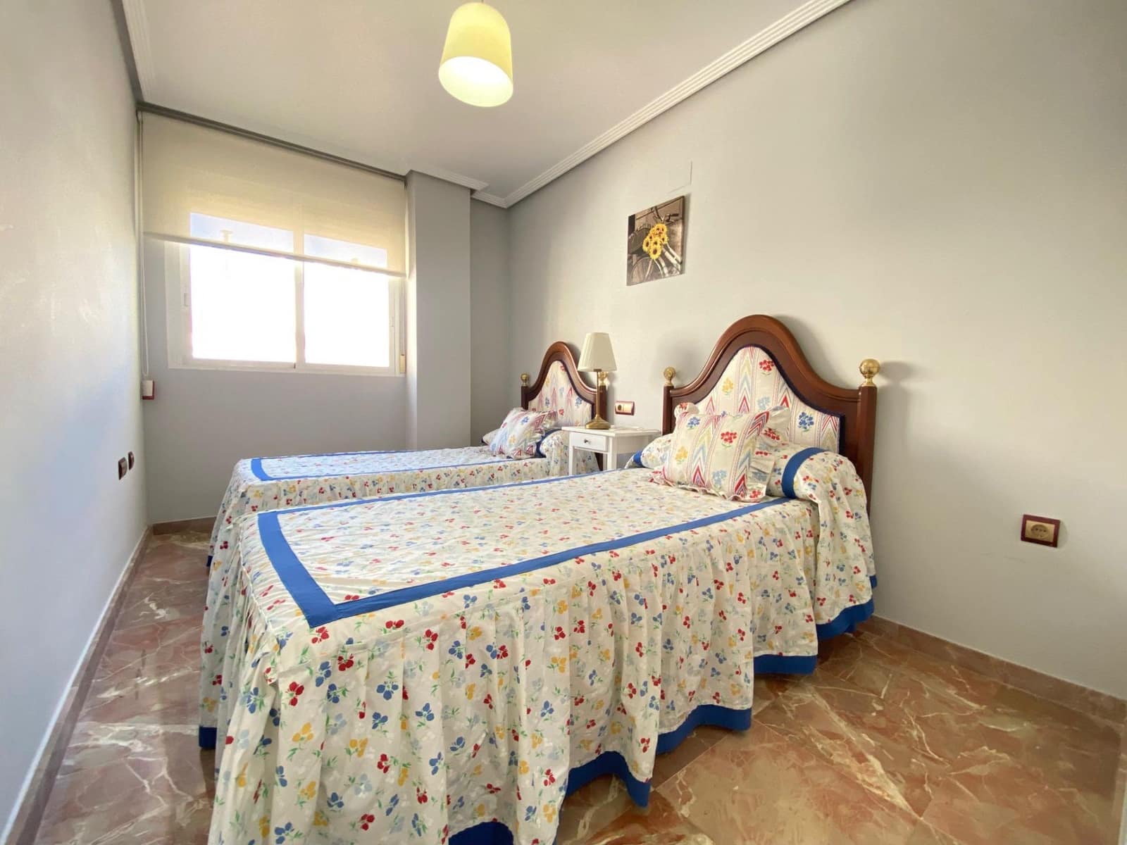 4 makuuhuone Asunto myytävänä paikassa Alicante kaupunki mukana 
autotalli - 350 000 € (Ref: 9519219)