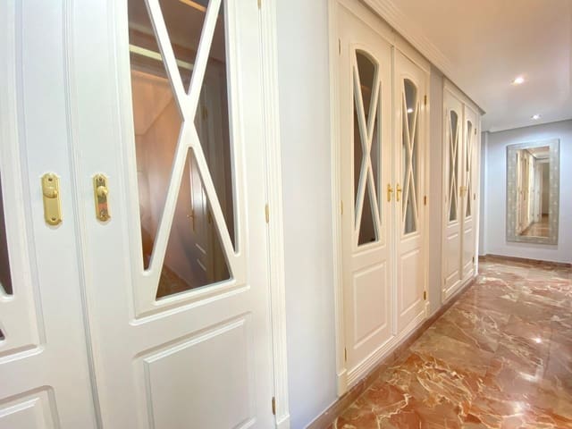 4 camera da letto Appartamento in vendita in Alicante città con garage - 350.000 € (Rif: 9519219)