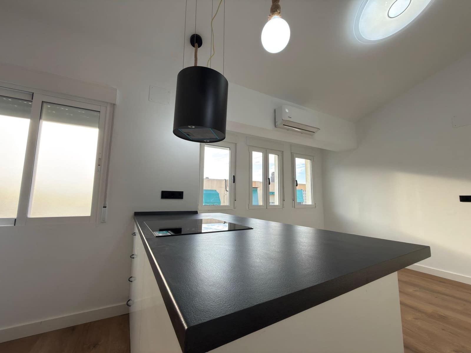 2 makuuhuone Asunto myytävänä paikassa Alicante kaupunki - 179 000 € (Ref: 9533954)