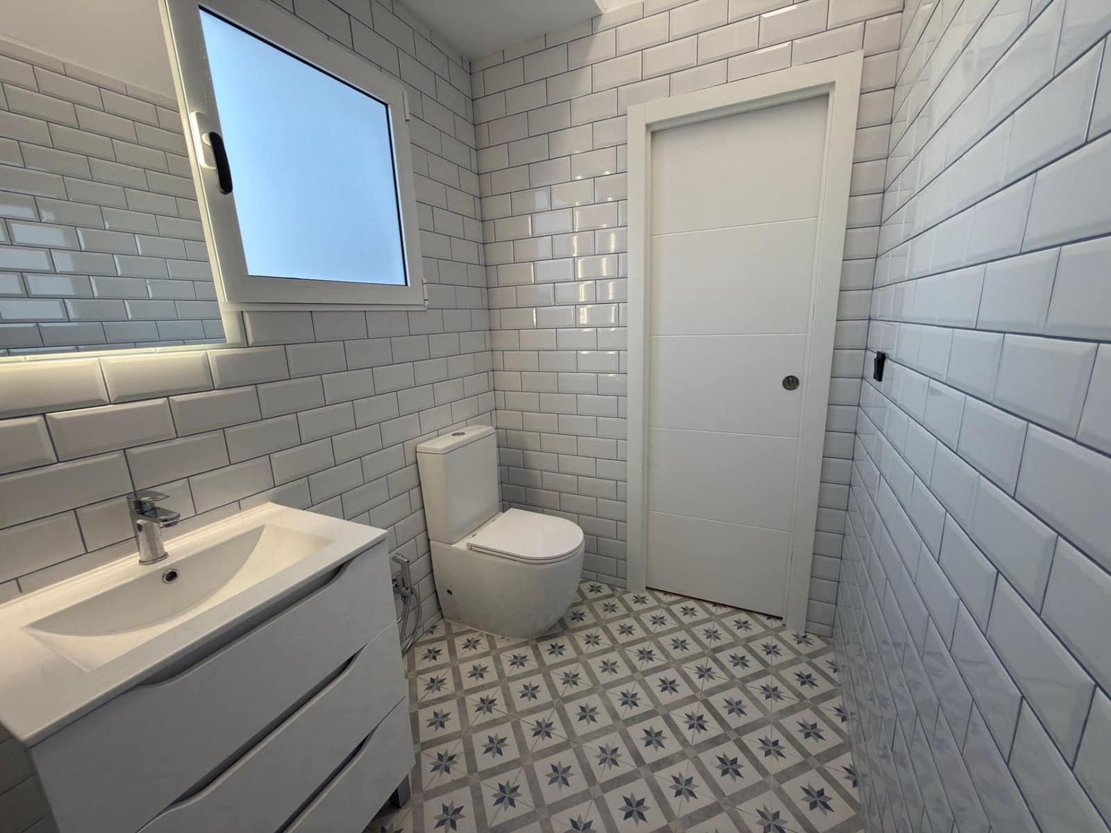 2 makuuhuone Asunto myytävänä paikassa Alicante kaupunki - 179 000 € (Ref: 9533954)