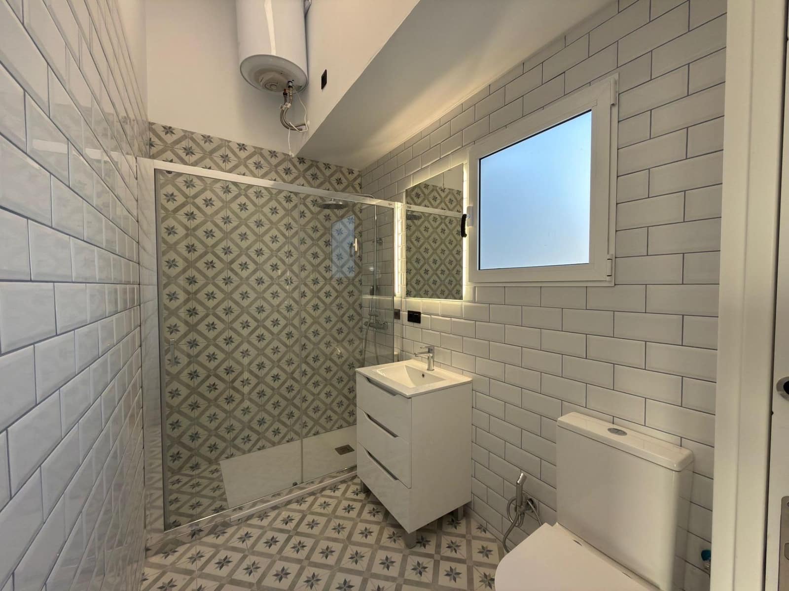 2 makuuhuone Asunto myytävänä paikassa Alicante kaupunki - 179 000 € (Ref: 9533954)