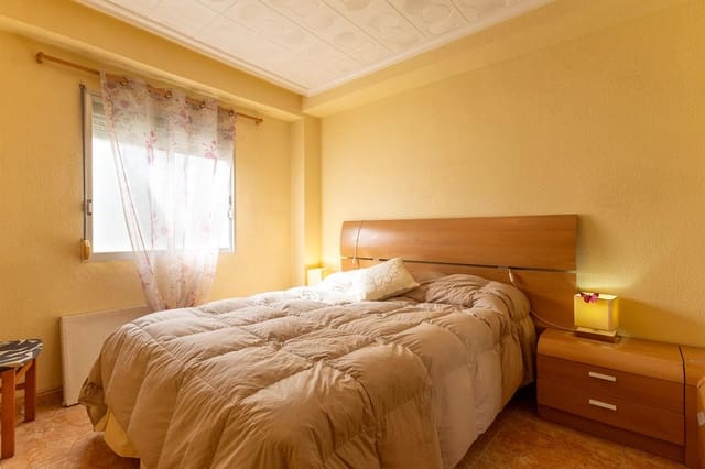 3 makuuhuone Asunto myytävänä paikassa Alicante kaupunki - 179 000 € (Ref: 9543832)