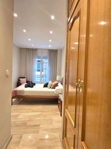 3 soveværelse Lejlighed til leje i Mercado, Alicante by med garage - € 1.200 (Ref: 9569007)