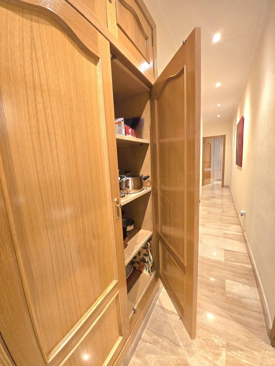 3 soveværelse Lejlighed til leje i Alicante by med garage - € 1.200 (Ref: 9569007)