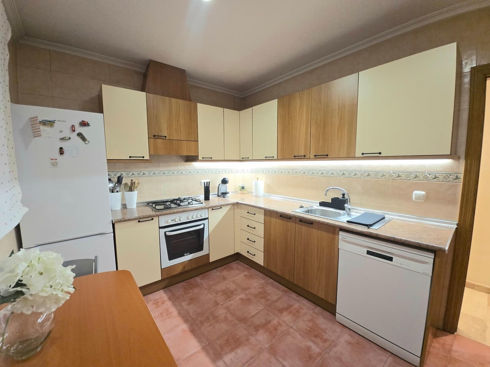 3 soveværelse Lejlighed til leje i Alicante by med garage - € 1.200 (Ref: 9569007)