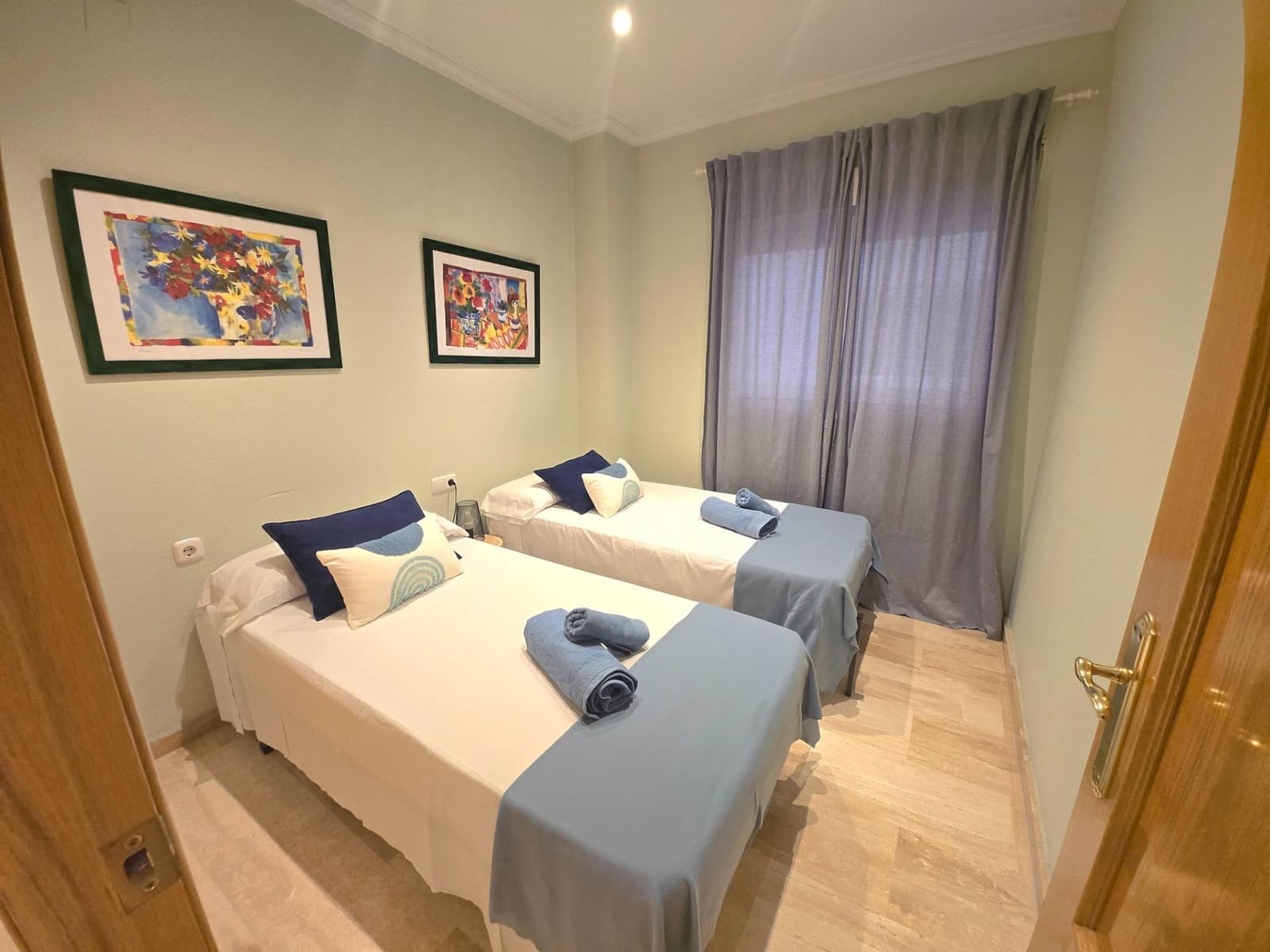 3 soveværelse Lejlighed til leje i Alicante by med garage - € 1.200 (Ref: 9569007)