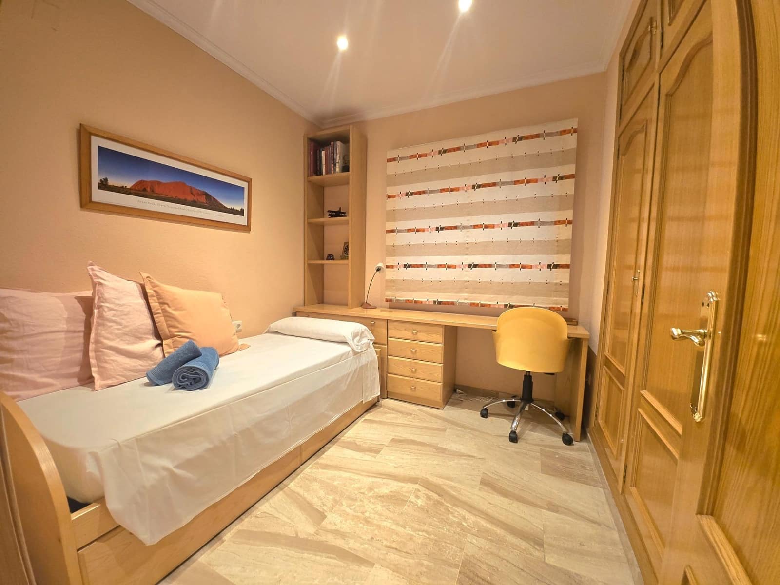 3 soveværelse Lejlighed til leje i Alicante by med garage - € 1.200 (Ref: 9569007)