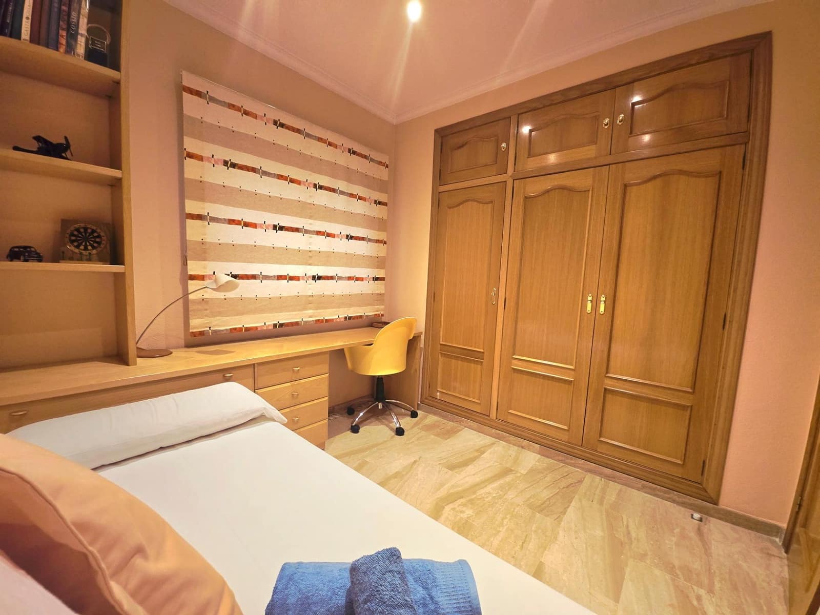 3 soveværelse Lejlighed til leje i Alicante by med garage - € 1.200 (Ref: 9569007)