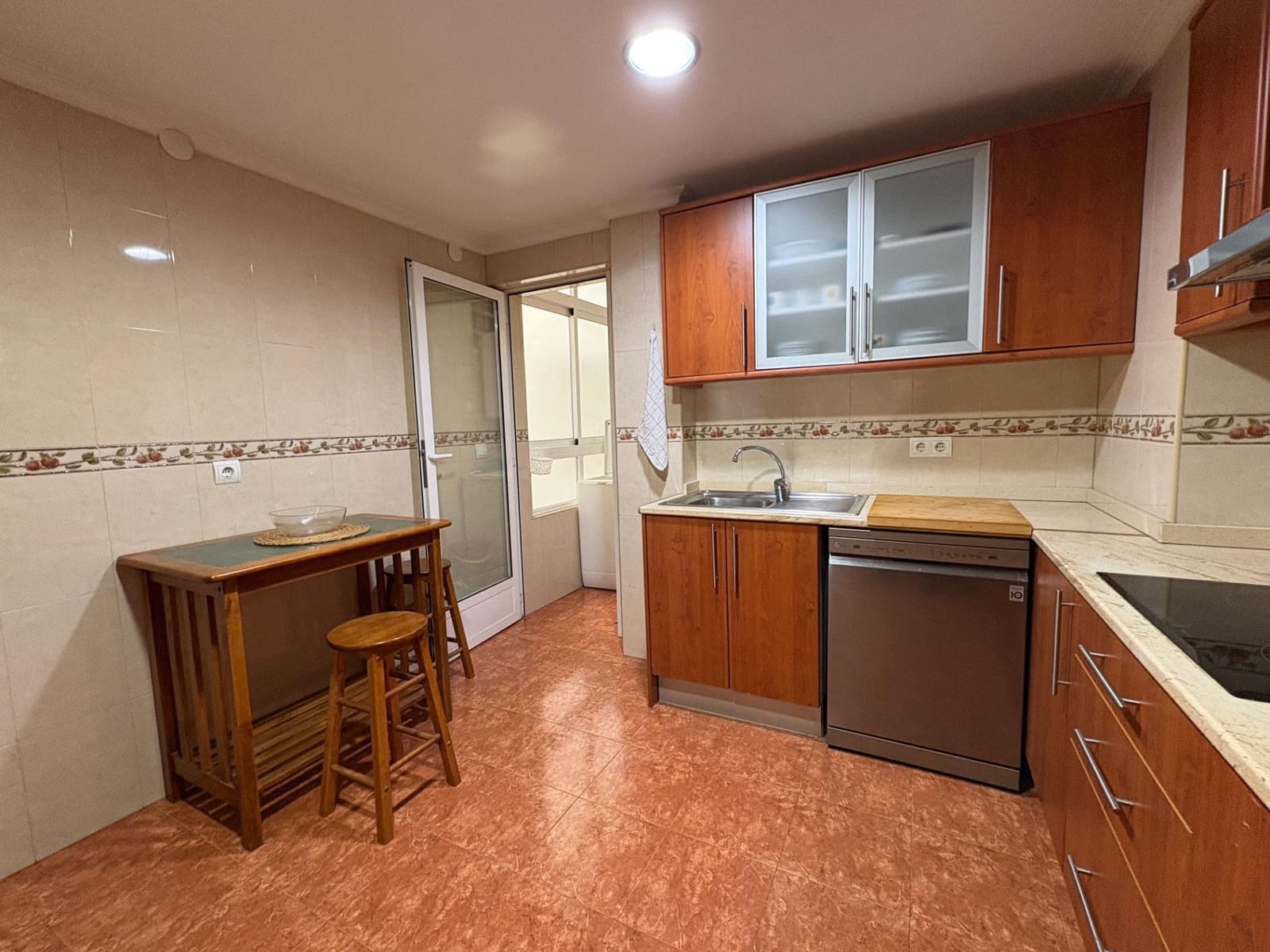 3 slaapkamer Flat te huur in San Juan de Alicante / Sant Joan d'Alacant - € 1.050 (Ref: 9571386)