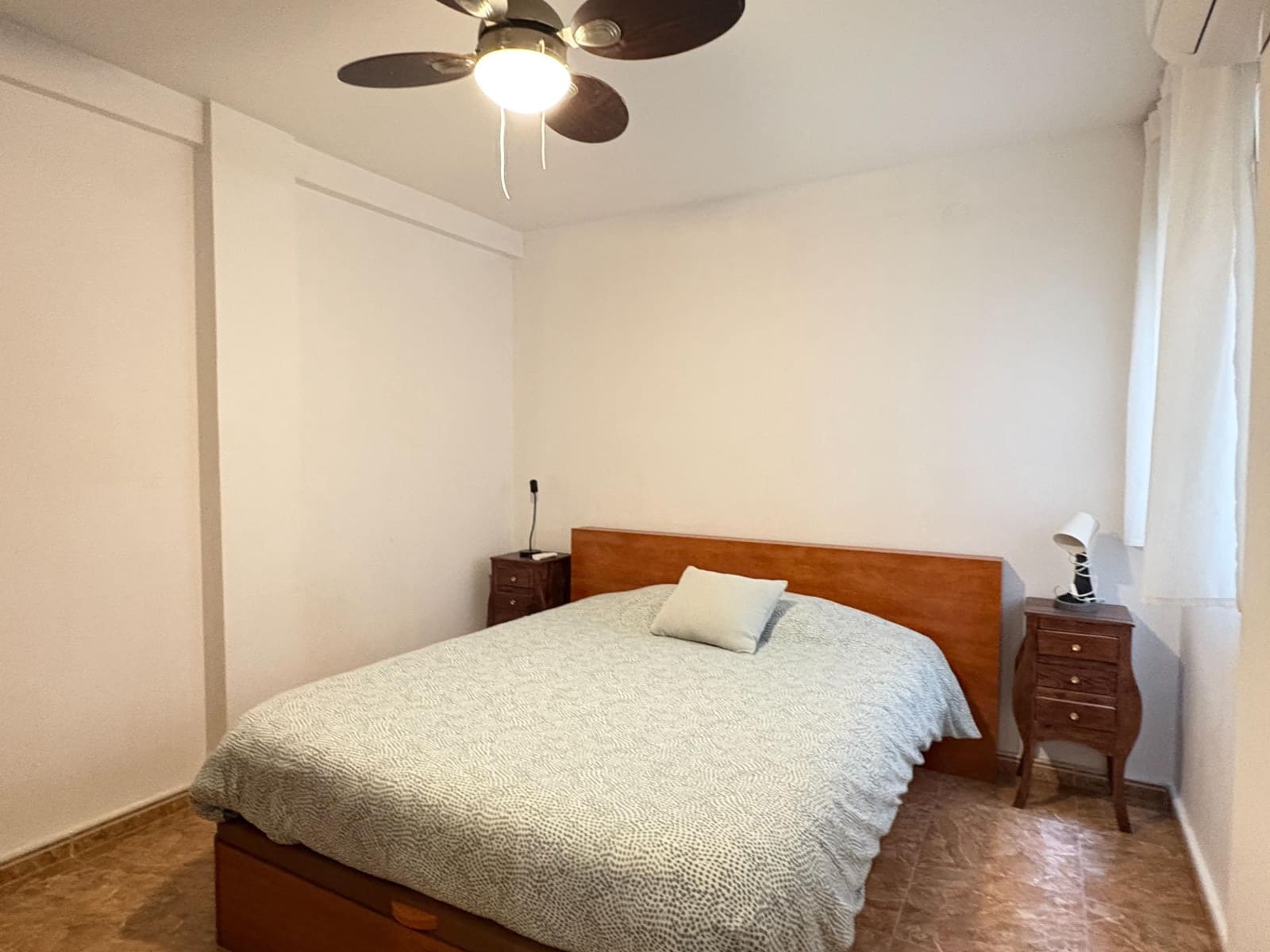 3 slaapkamer Flat te huur in San Juan de Alicante / Sant Joan d'Alacant - € 1.050 (Ref: 9571386)